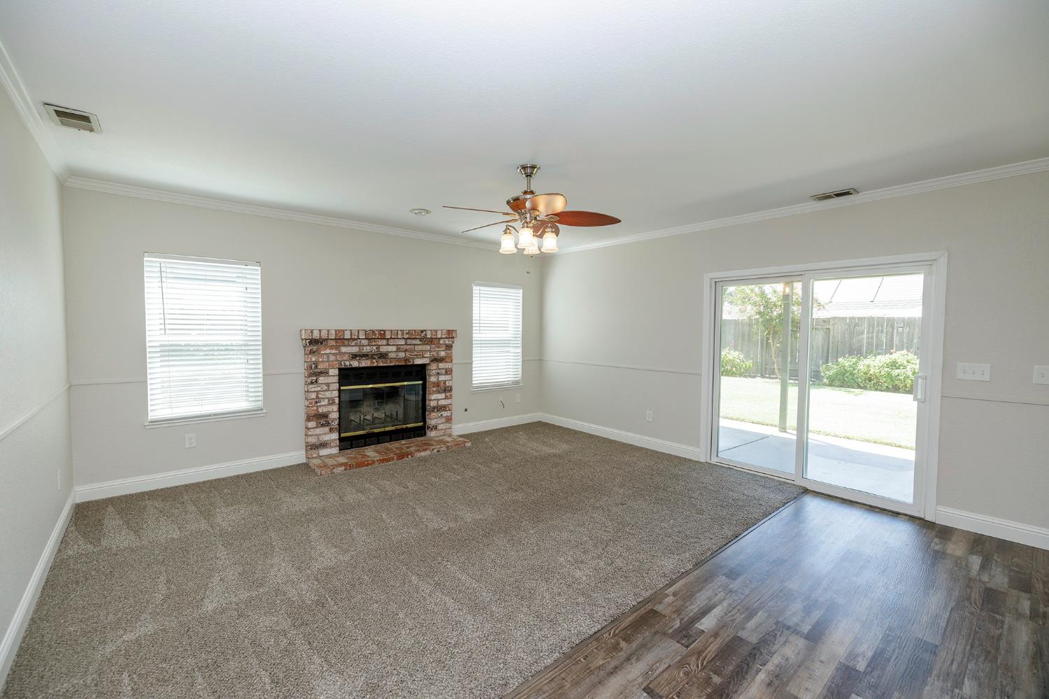 1513 Ullrey Ave, Escalon, CA 95320