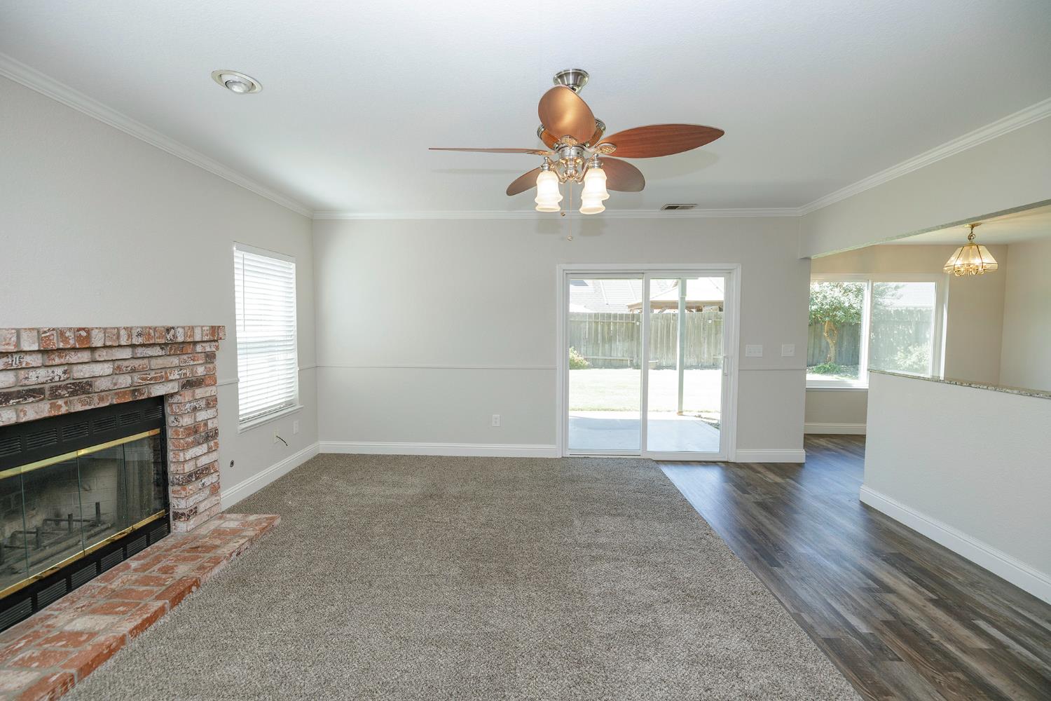 1513 Ullrey Ave, Escalon, CA 95320