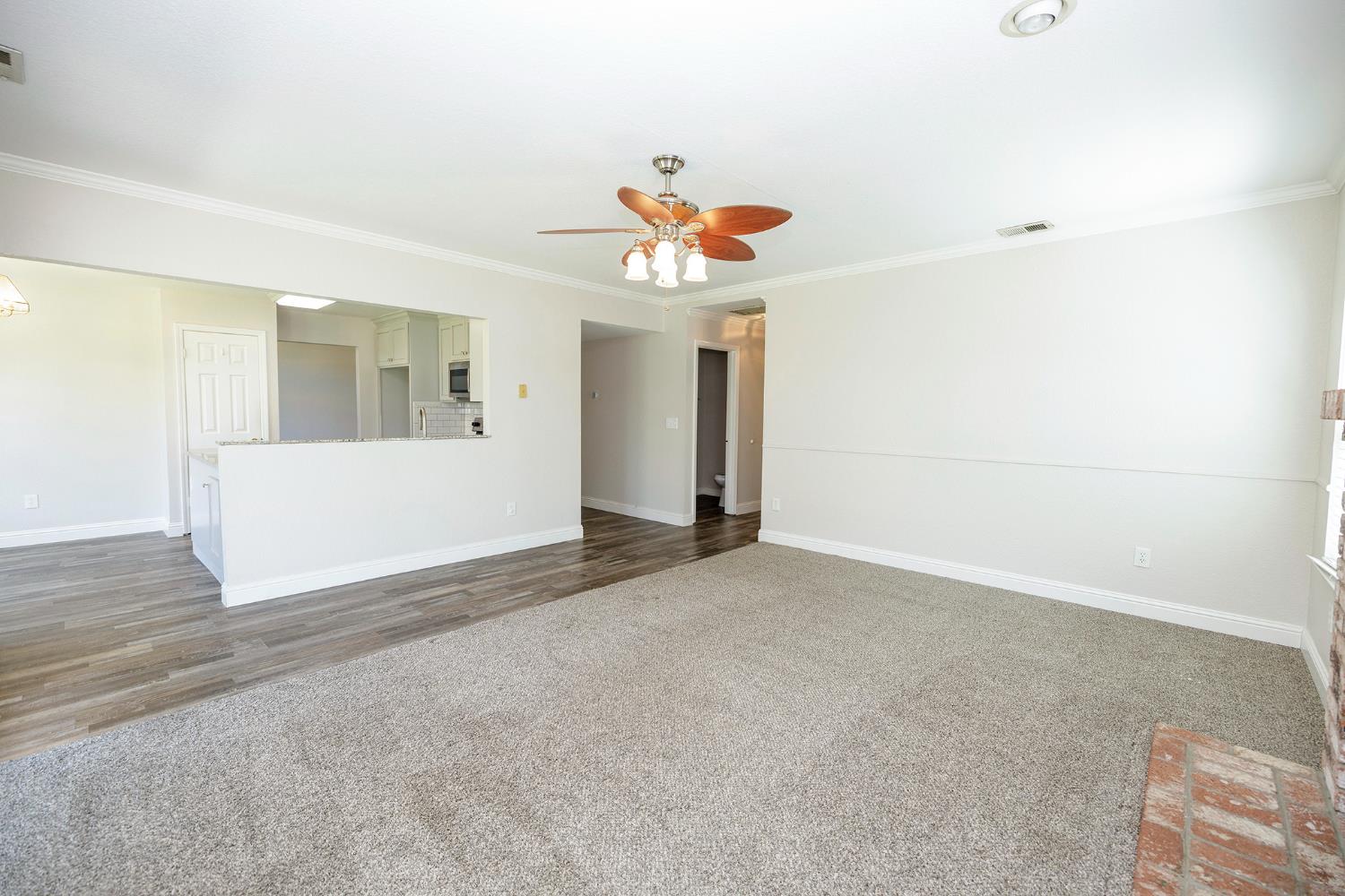 1513 Ullrey Ave, Escalon, CA 95320