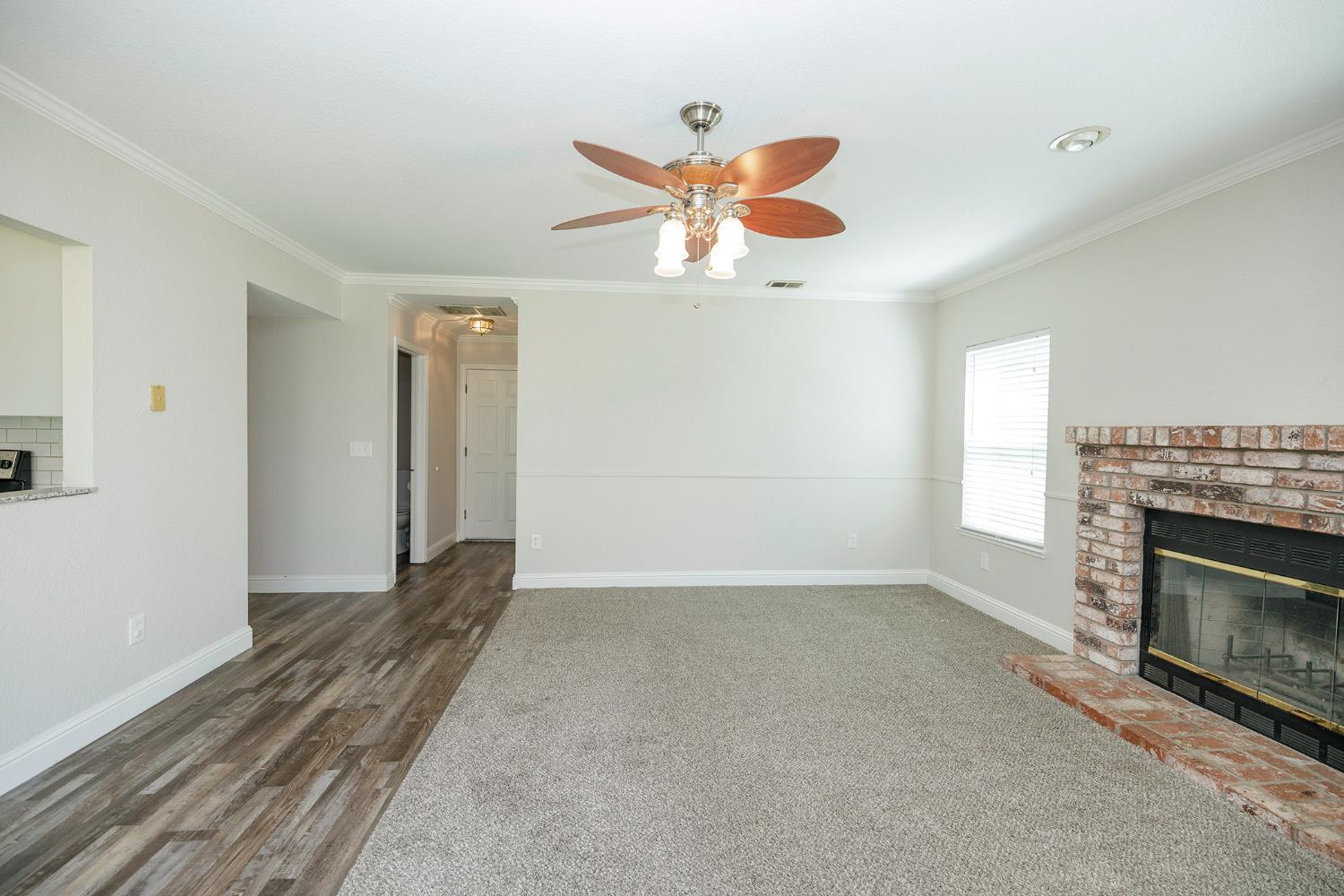 1513 Ullrey Ave, Escalon, CA 95320