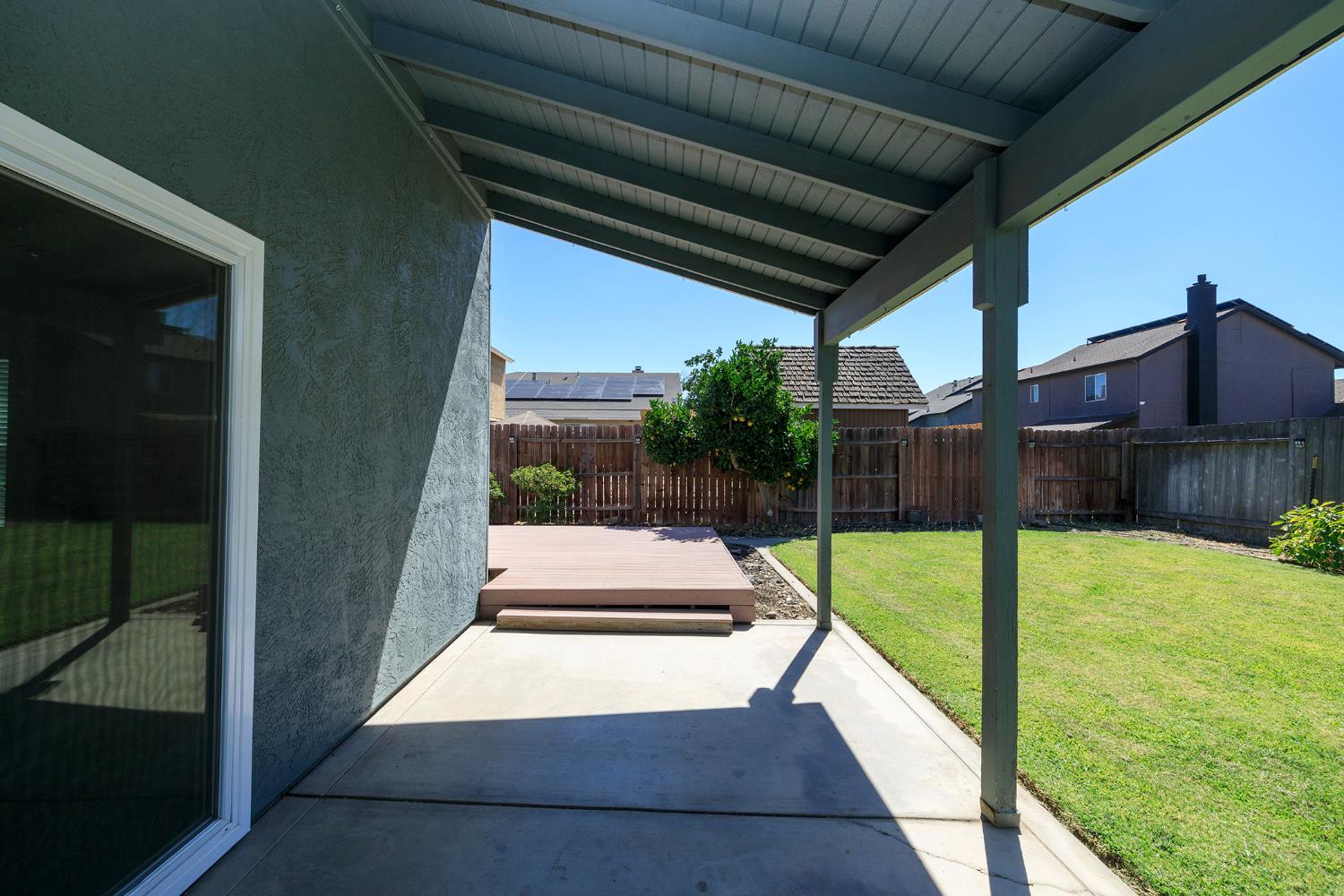 1513 Ullrey Ave, Escalon, CA 95320