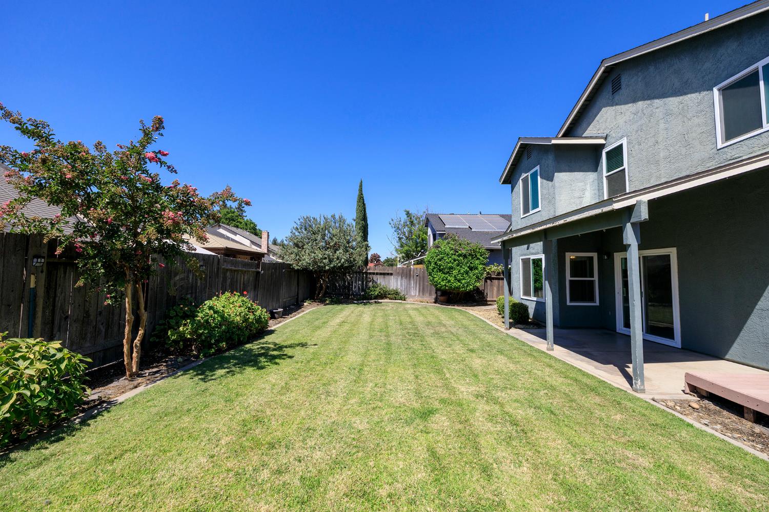 1513 Ullrey Ave, Escalon, CA 95320