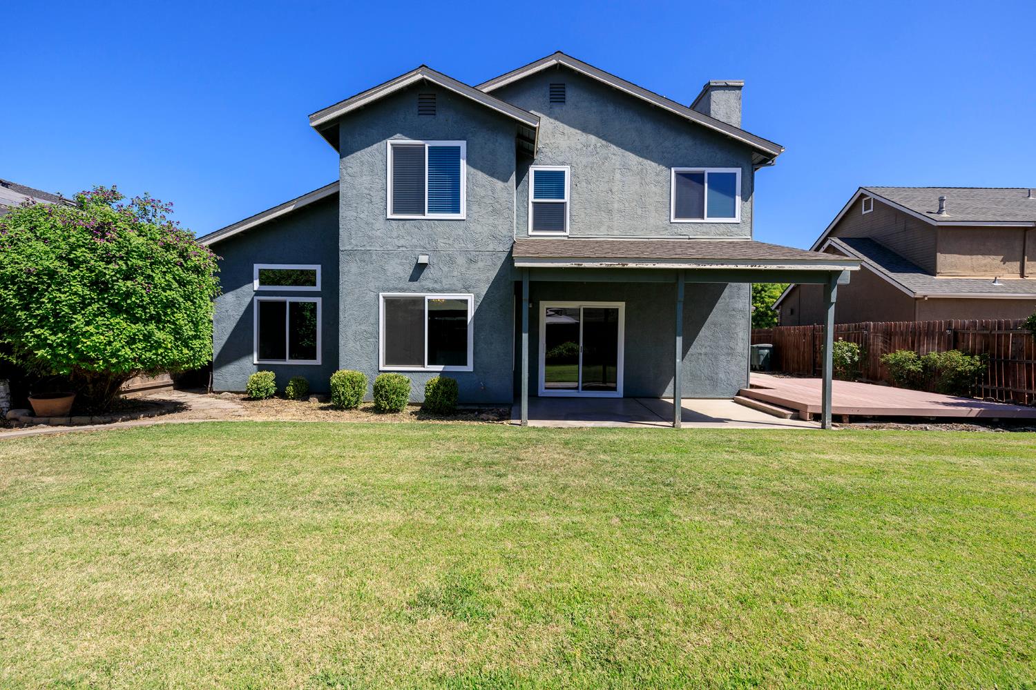 1513 Ullrey Ave, Escalon, CA 95320