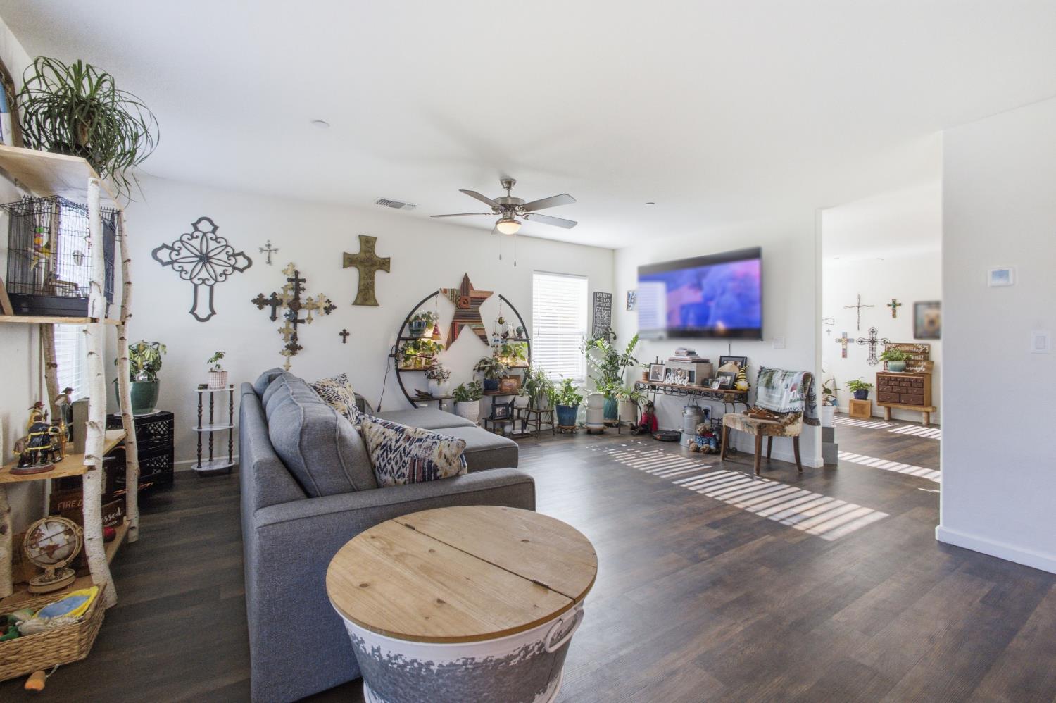 139 Sterling St, Los Banos, CA 93635
