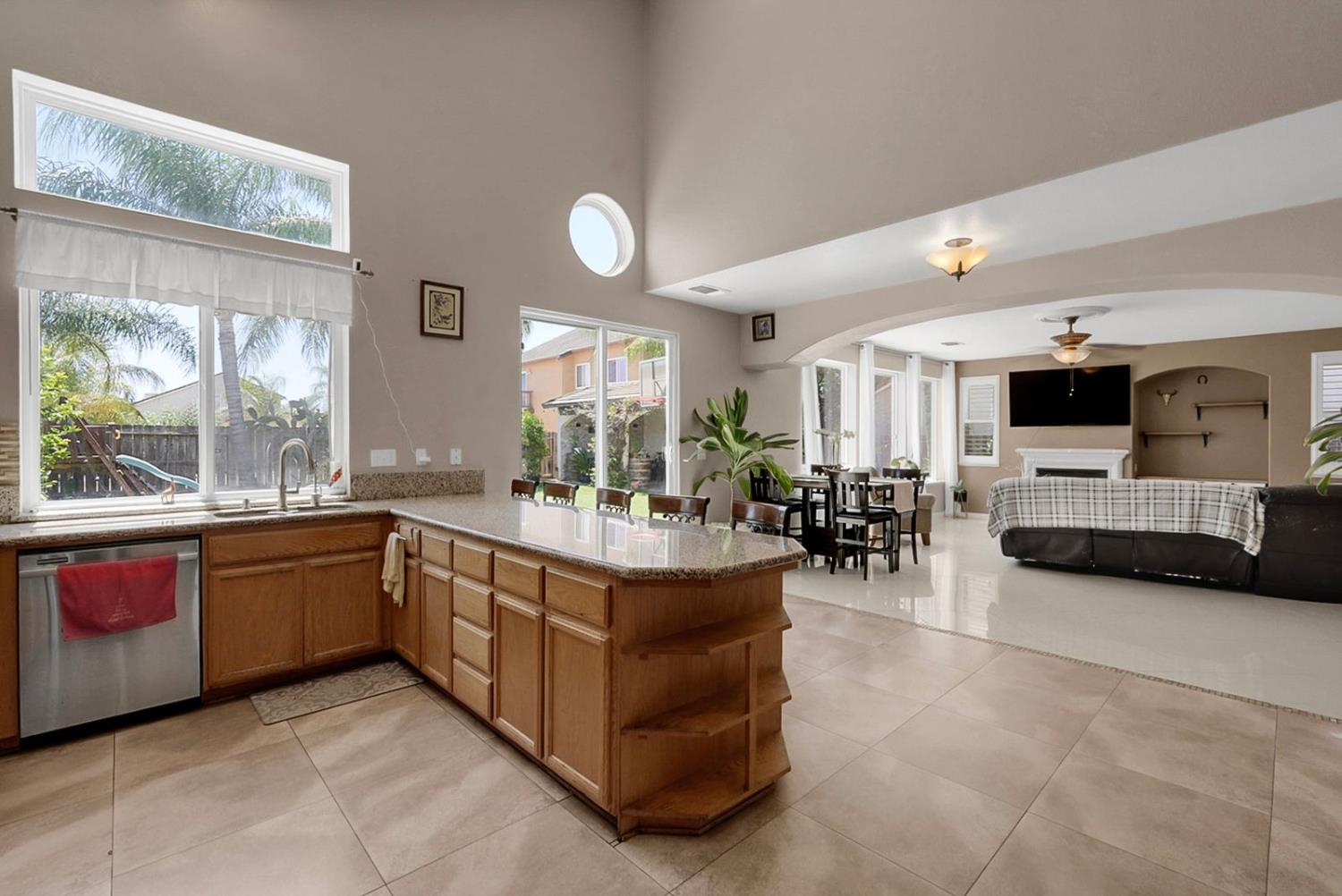 3786 7198 Waynesboro, Ceres, CA 95307