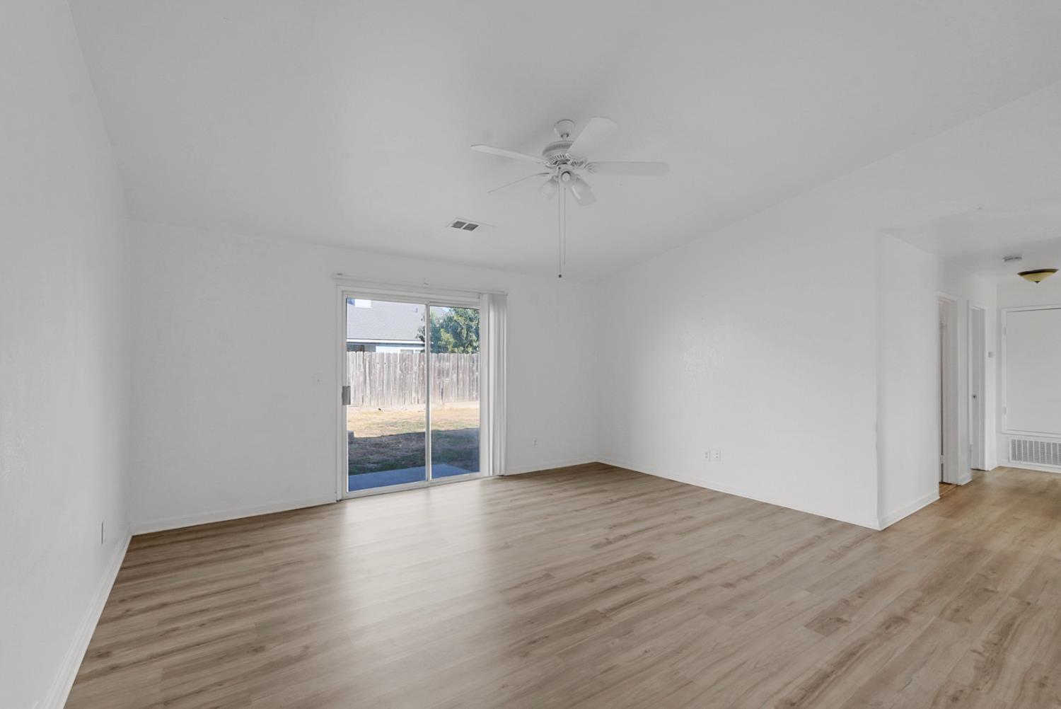 2122 Harrison Ct, Chowchilla, CA 93610