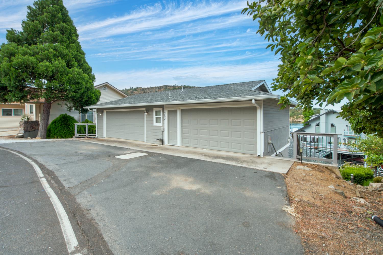 762 Poker Flat Rd, Copperopolis, CA 95228