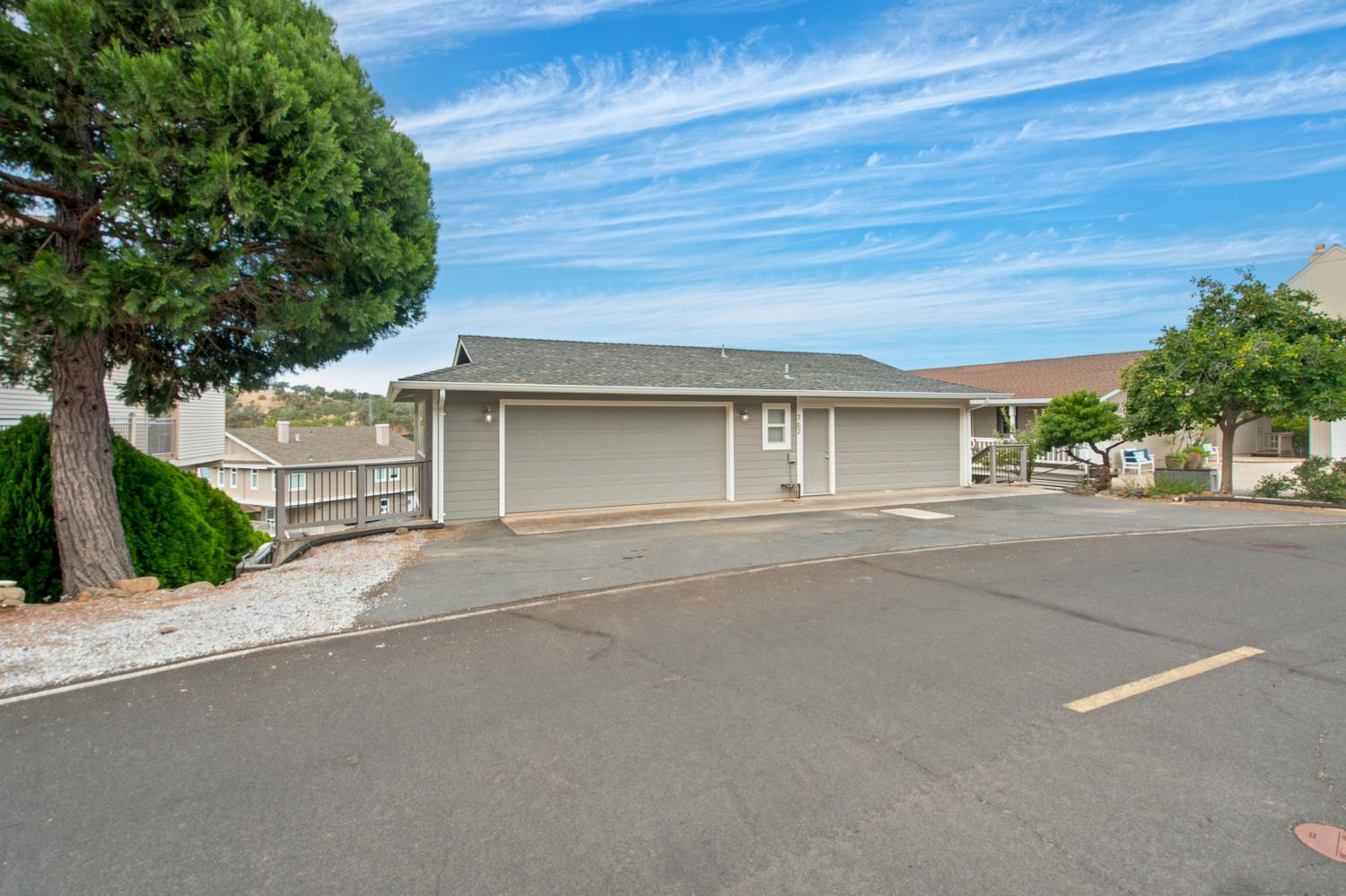 762 Poker Flat Rd, Copperopolis, CA 95228