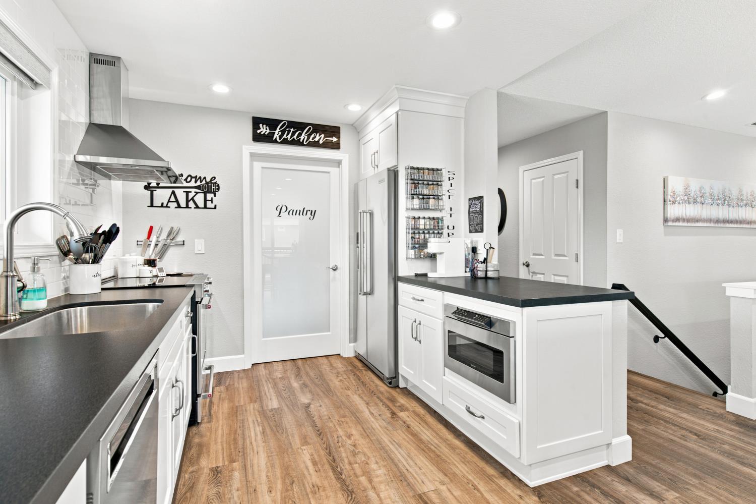 762 Poker Flat Rd, Copperopolis, CA 95228