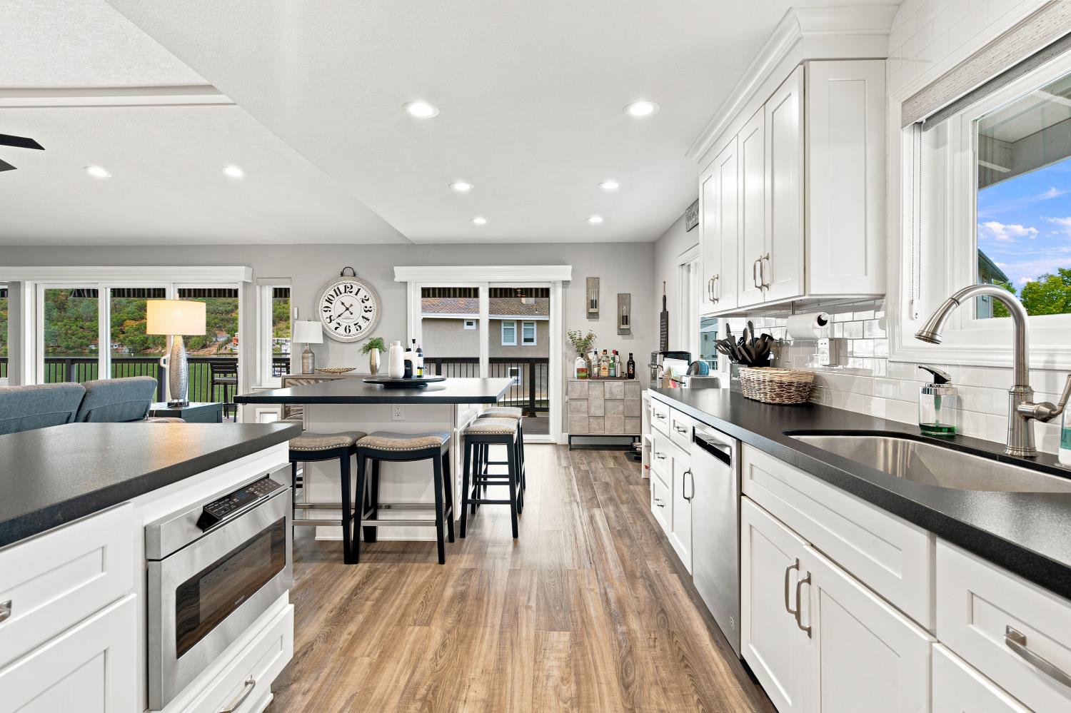 762 Poker Flat Rd, Copperopolis, CA 95228