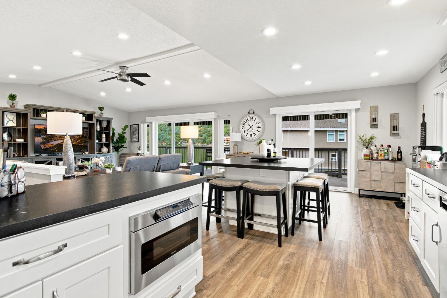 762 Poker Flat Rd, Copperopolis, CA 95228