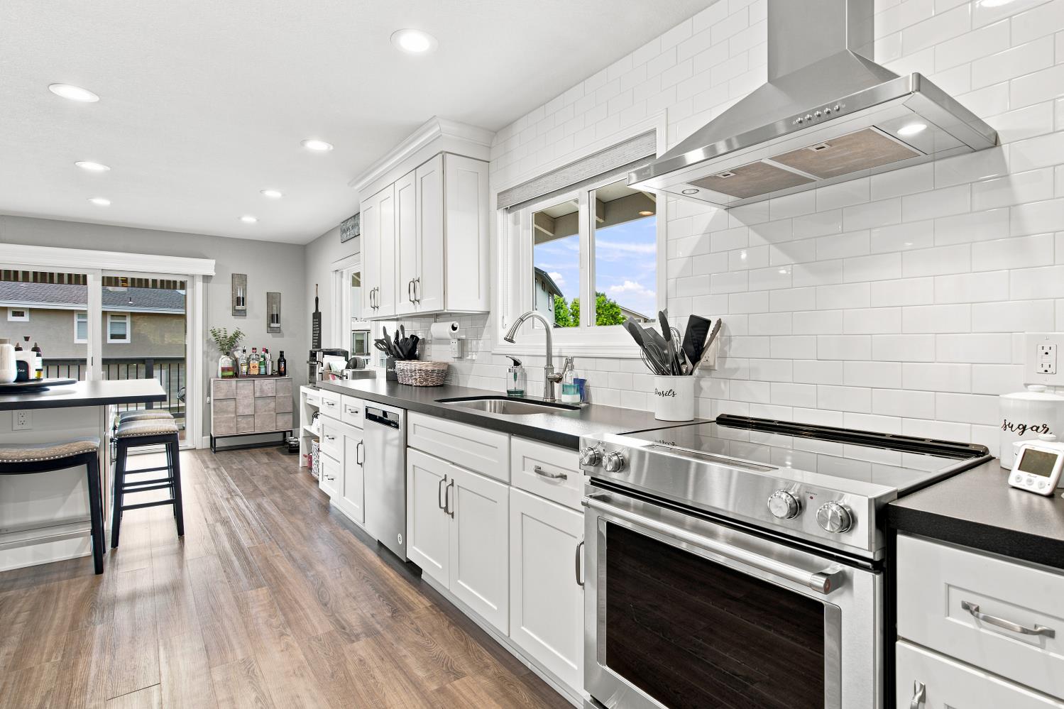 762 Poker Flat Rd, Copperopolis, CA 95228