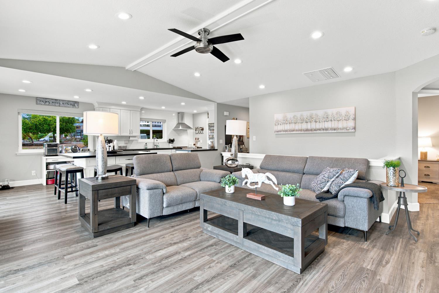 762 Poker Flat Rd, Copperopolis, CA 95228