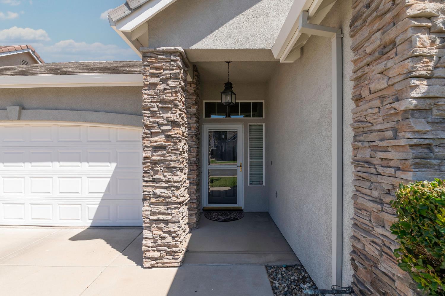 2204 Perth Dr, Modesto, CA 95355