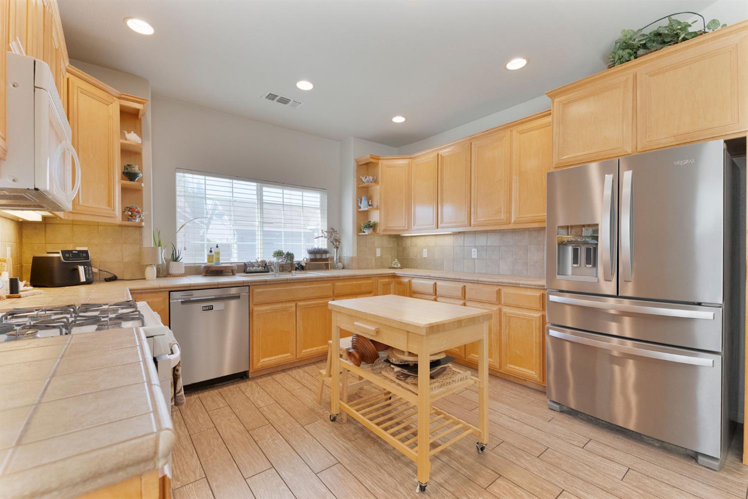 2204 Perth Dr, Modesto, CA 95355