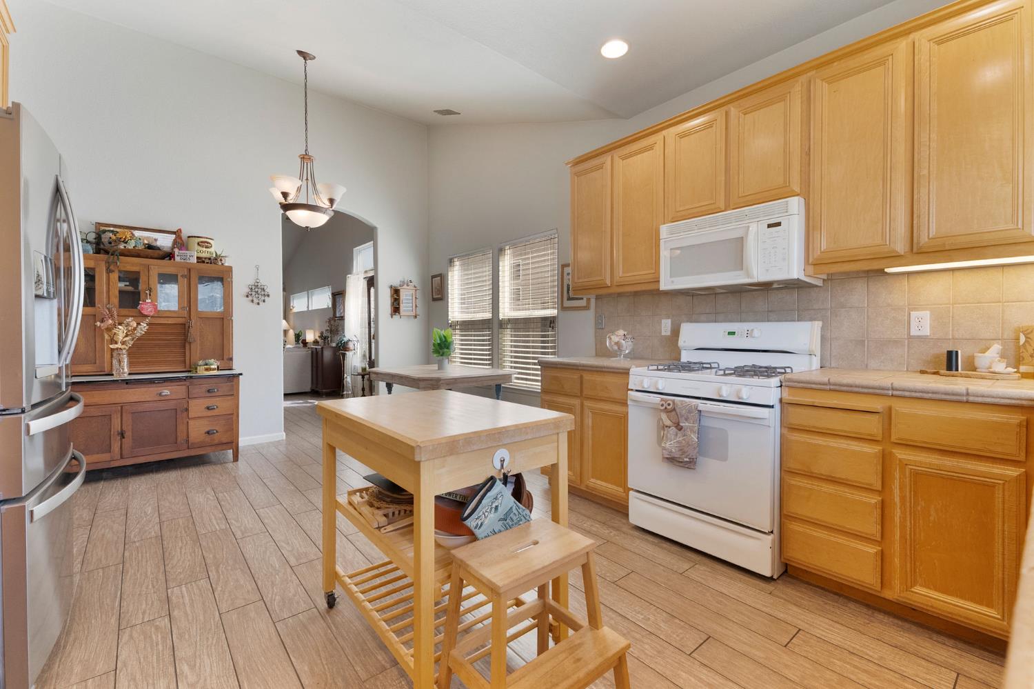2204 Perth Dr, Modesto, CA 95355