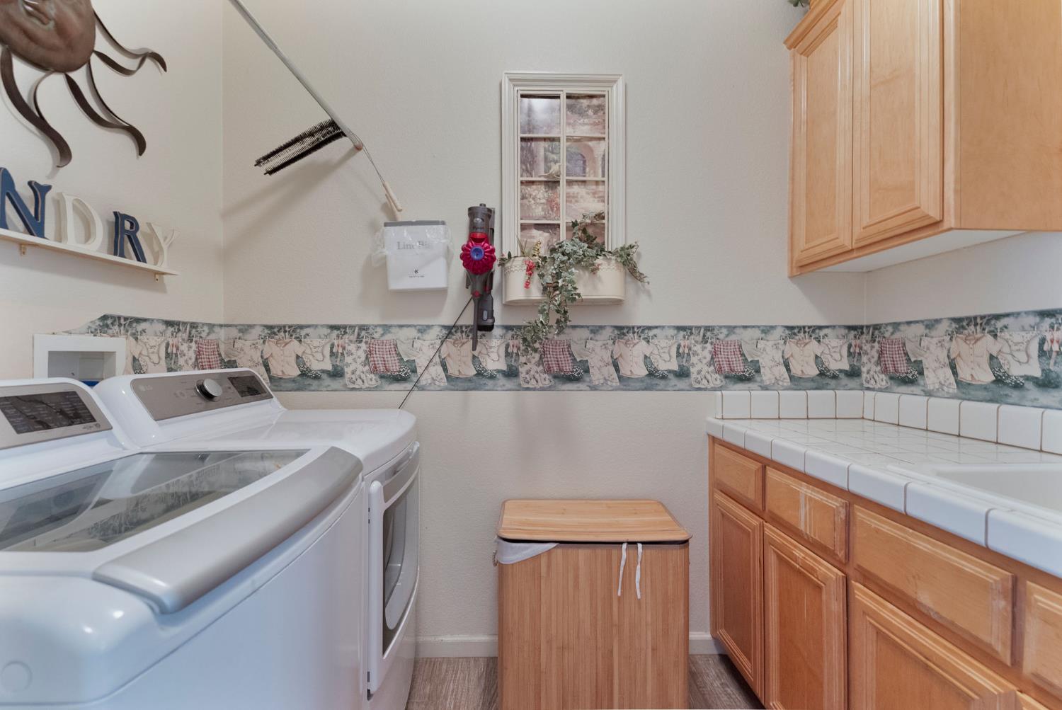 2204 Perth Dr, Modesto, CA 95355