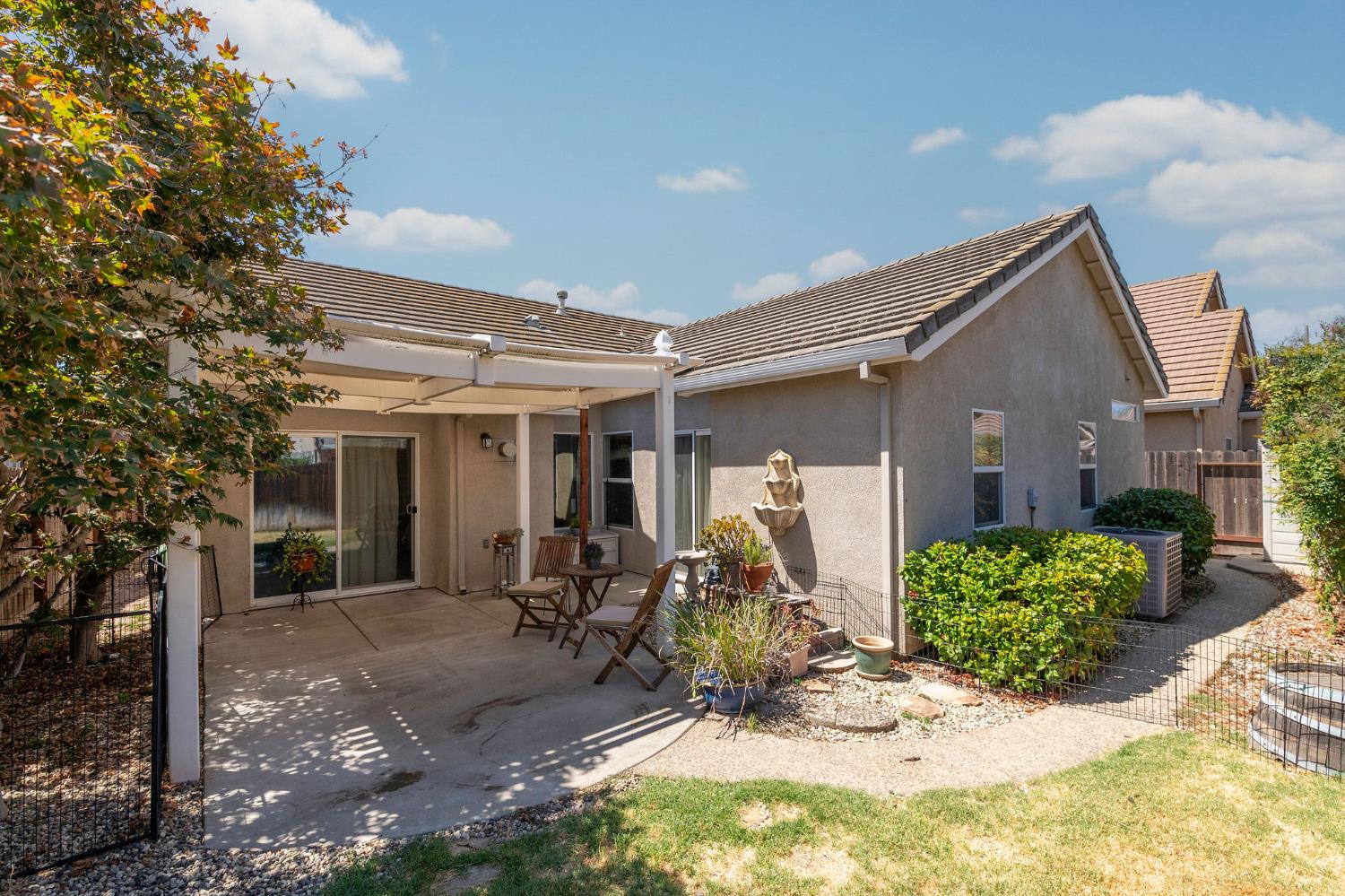 2204 Perth Dr, Modesto, CA 95355