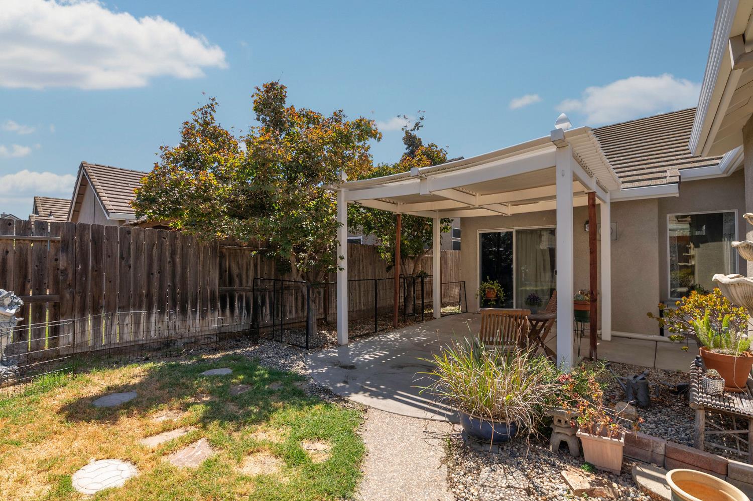 2204 Perth Dr, Modesto, CA 95355