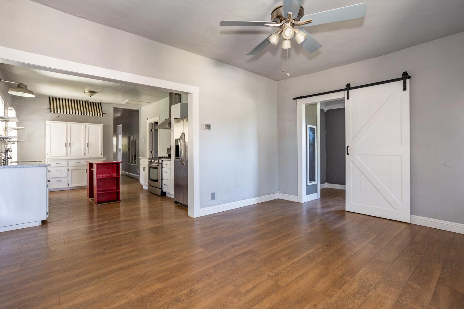 184 Stanislaus Ave, Oakdale, CA 95361