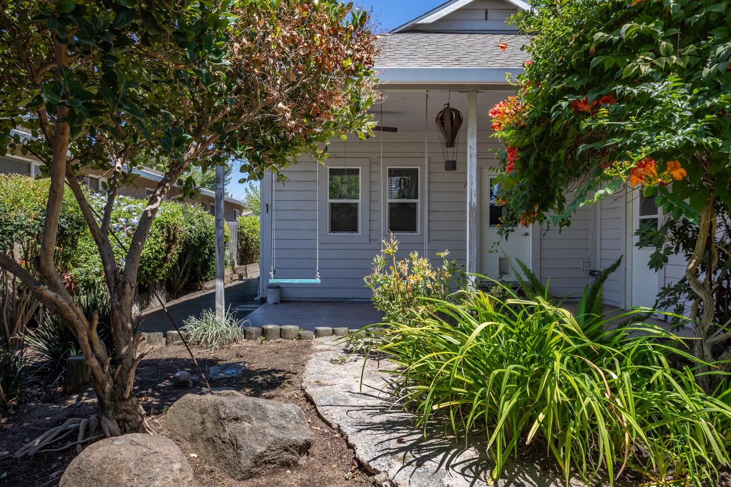 184 Stanislaus Ave, Oakdale, CA 95361