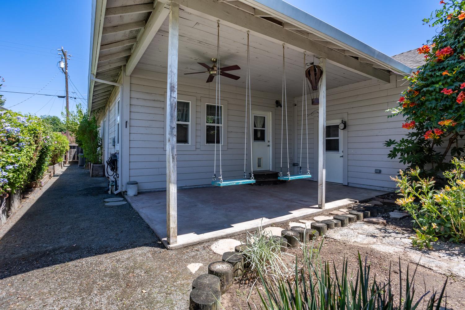 184 Stanislaus Ave, Oakdale, CA 95361