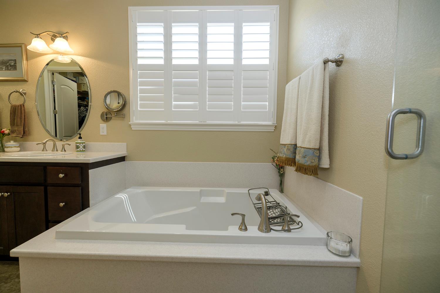 391 Via Attivo, Oakdale, CA 95361