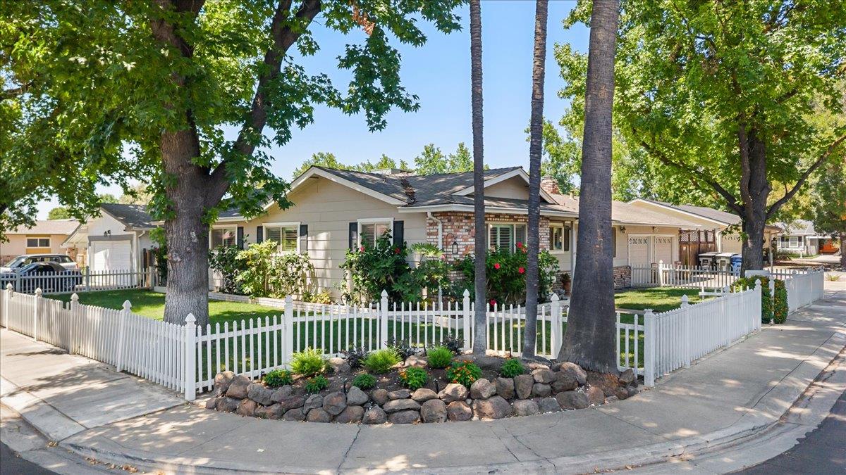 1013 Landee Way, Modesto, CA 95355