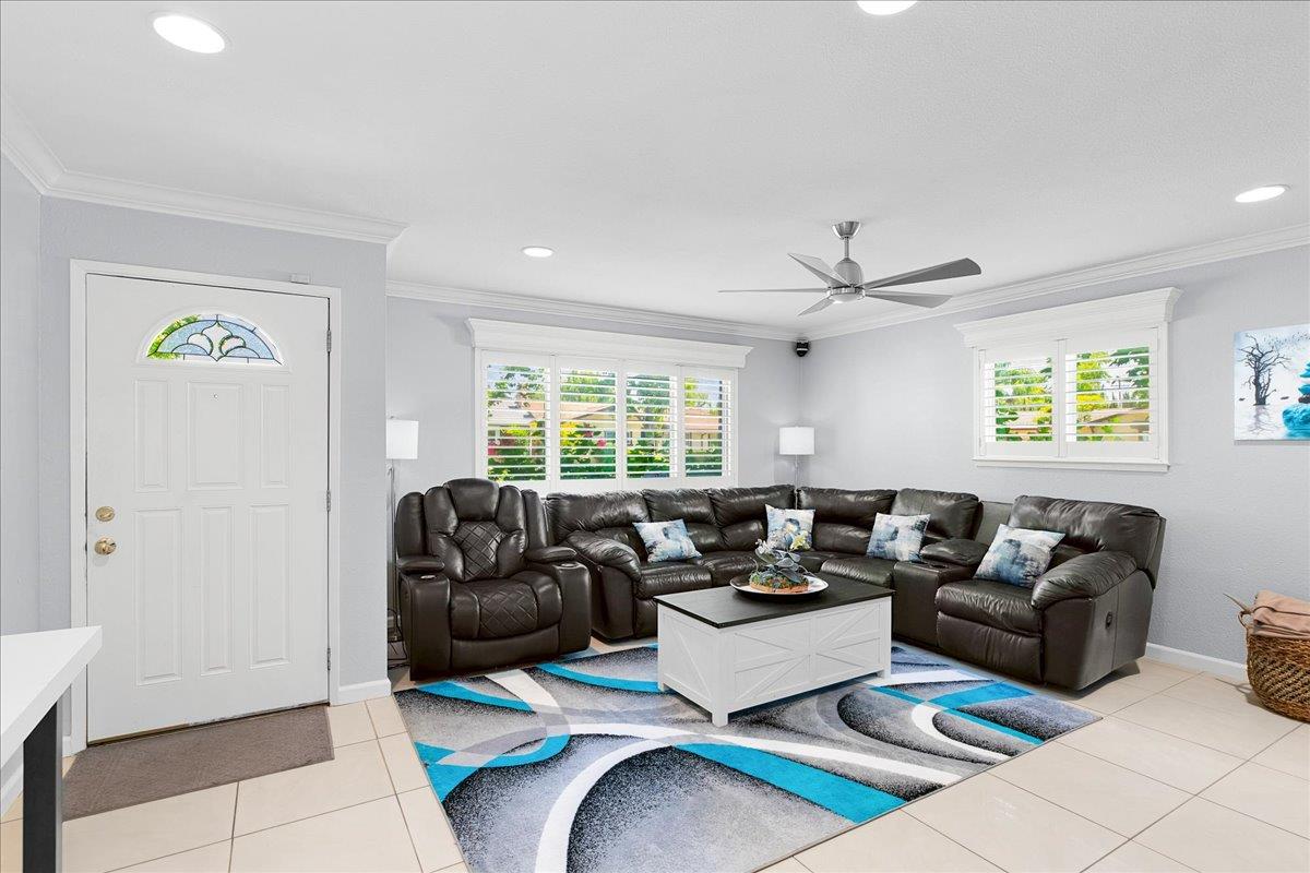 1013 Landee Way, Modesto, CA 95355