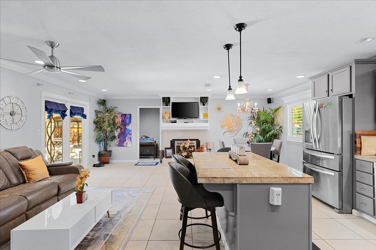 1013 Landee Way, Modesto, CA 95355