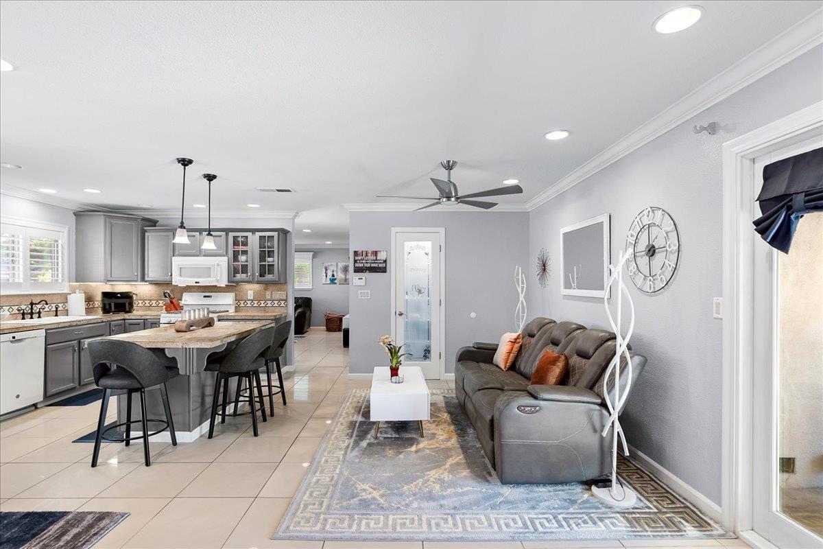 1013 Landee Way, Modesto, CA 95355