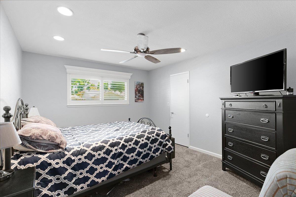 1013 Landee Way, Modesto, CA 95355