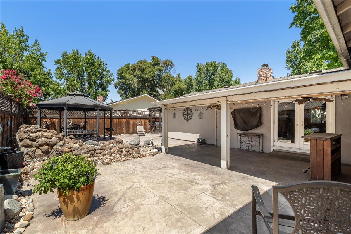 1013 Landee Way, Modesto, CA 95355