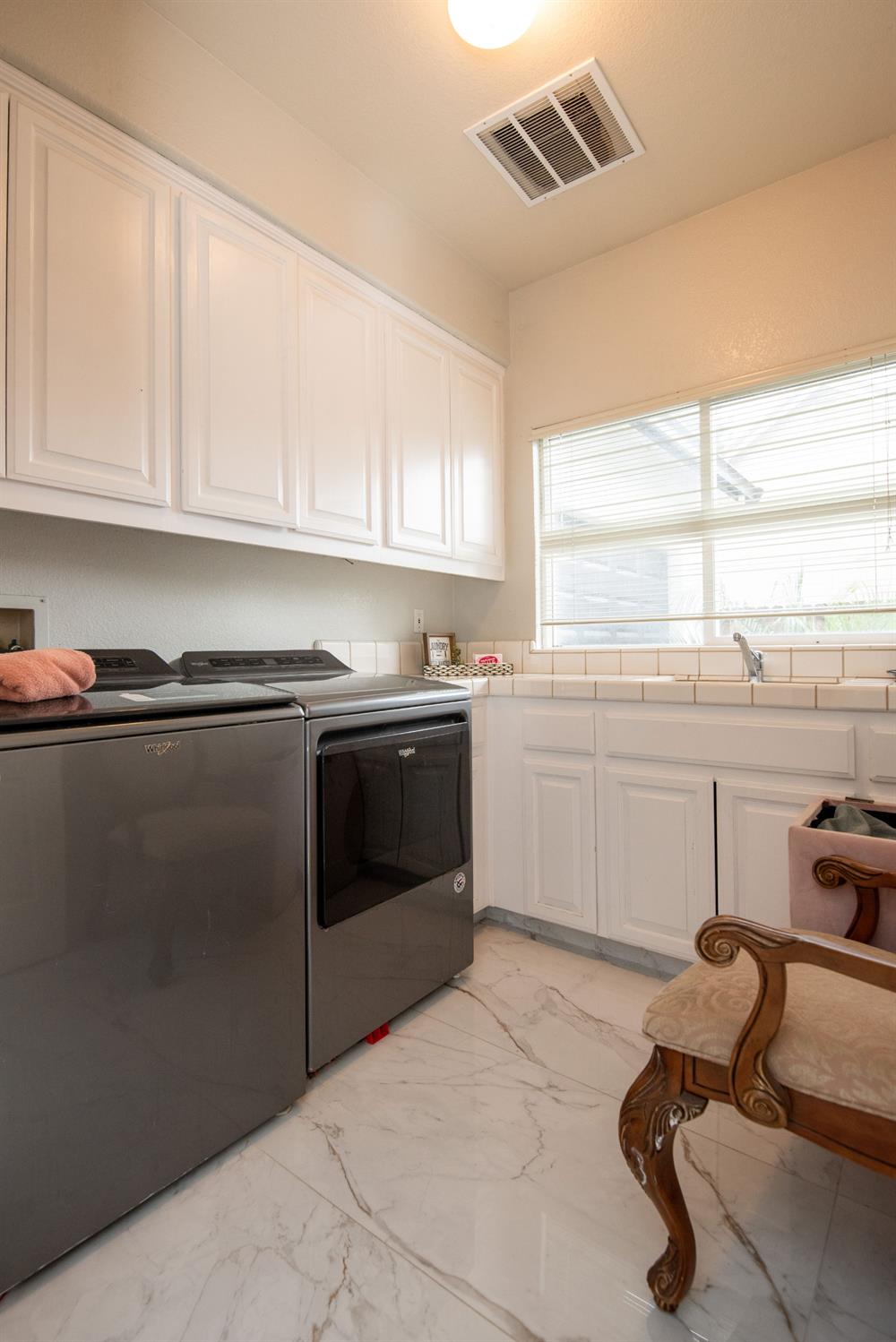 3200 Brookstone Dr, Turlock, CA 95382