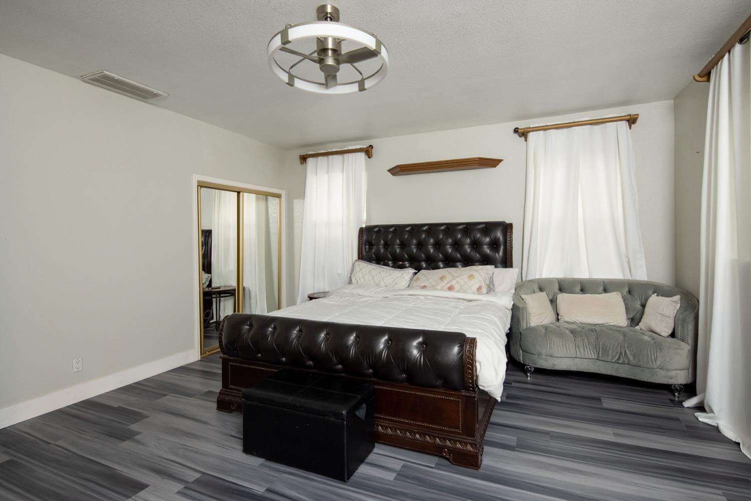 3200 Brookstone Dr, Turlock, CA 95382