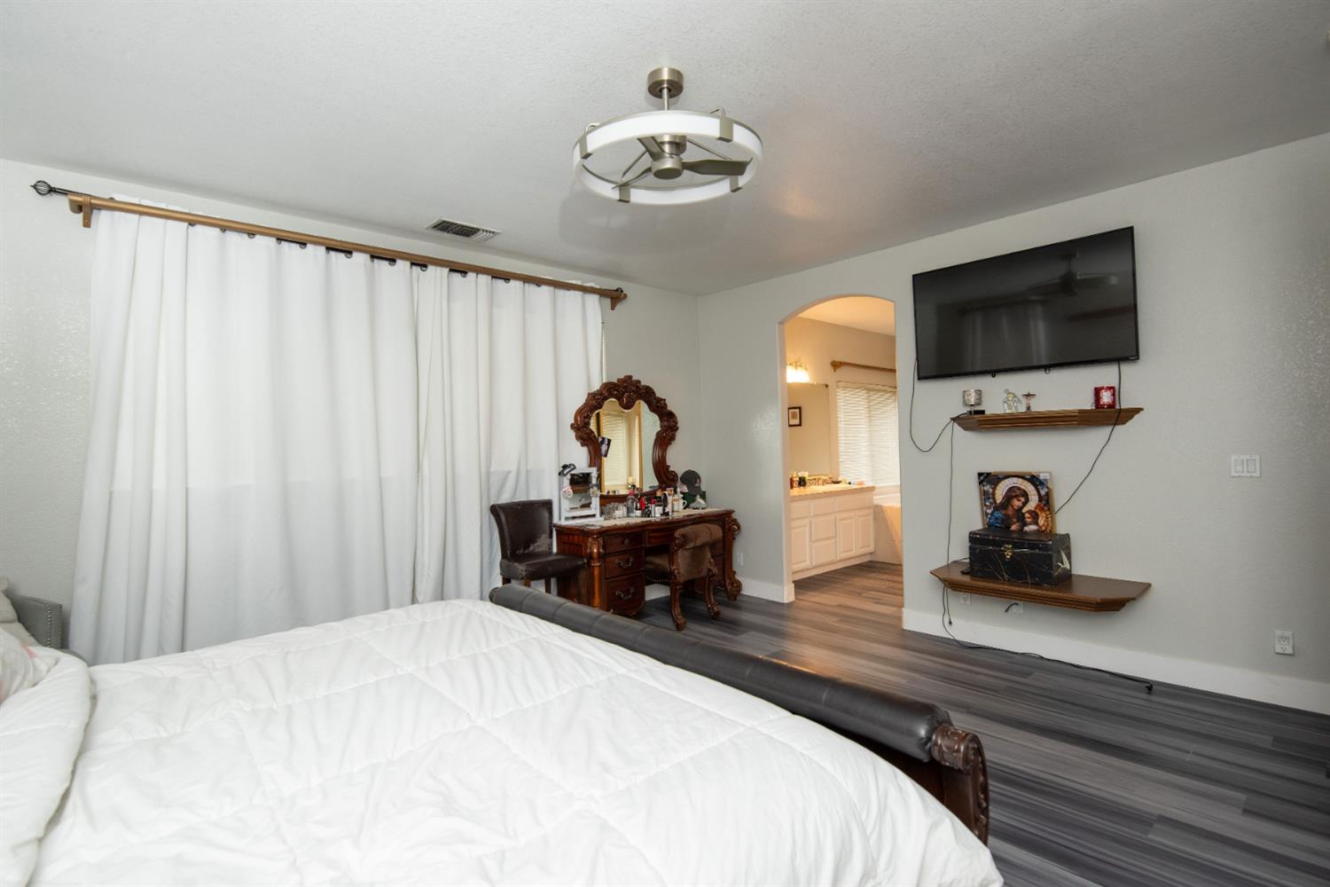 3200 Brookstone Dr, Turlock, CA 95382