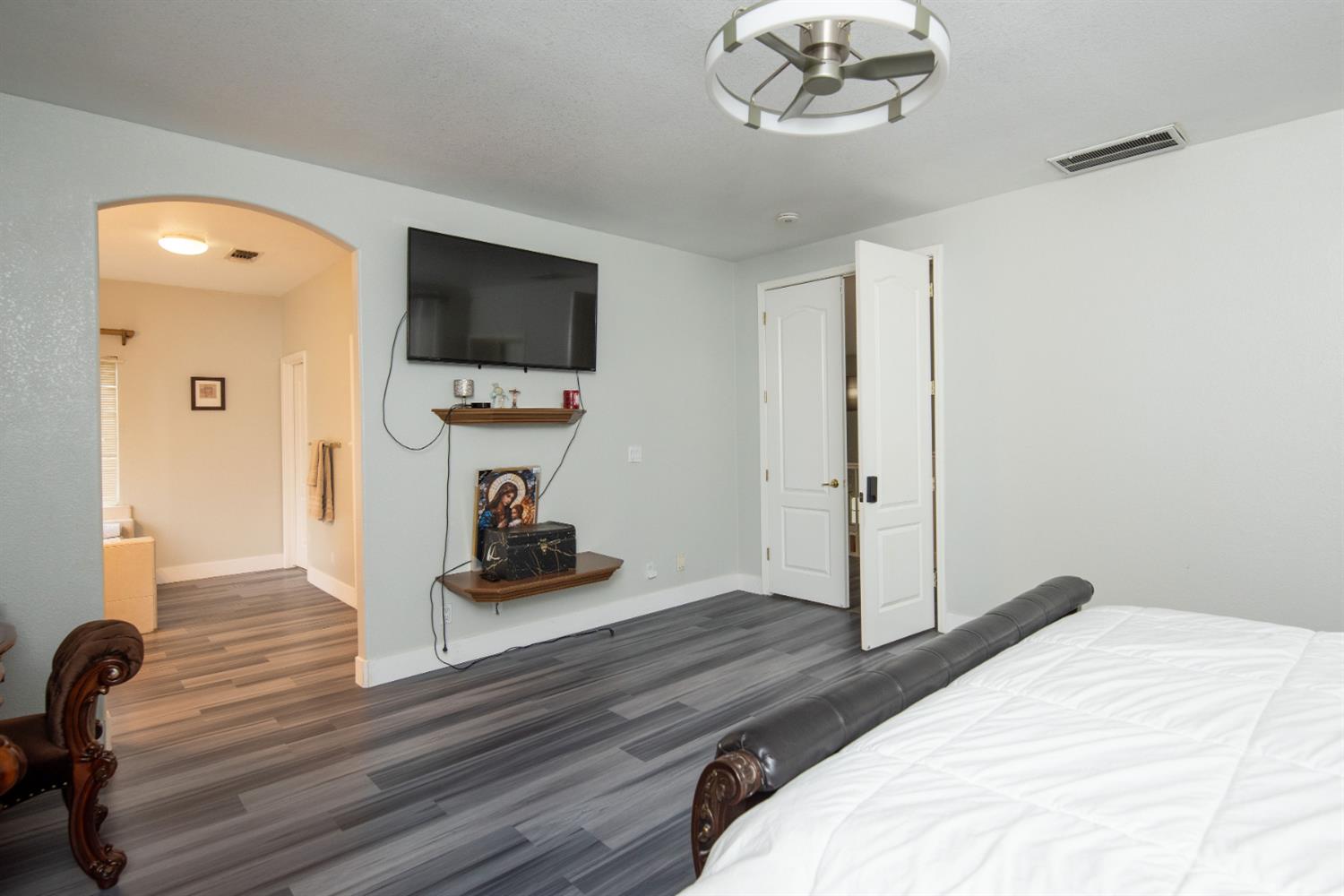 3200 Brookstone Dr, Turlock, CA 95382