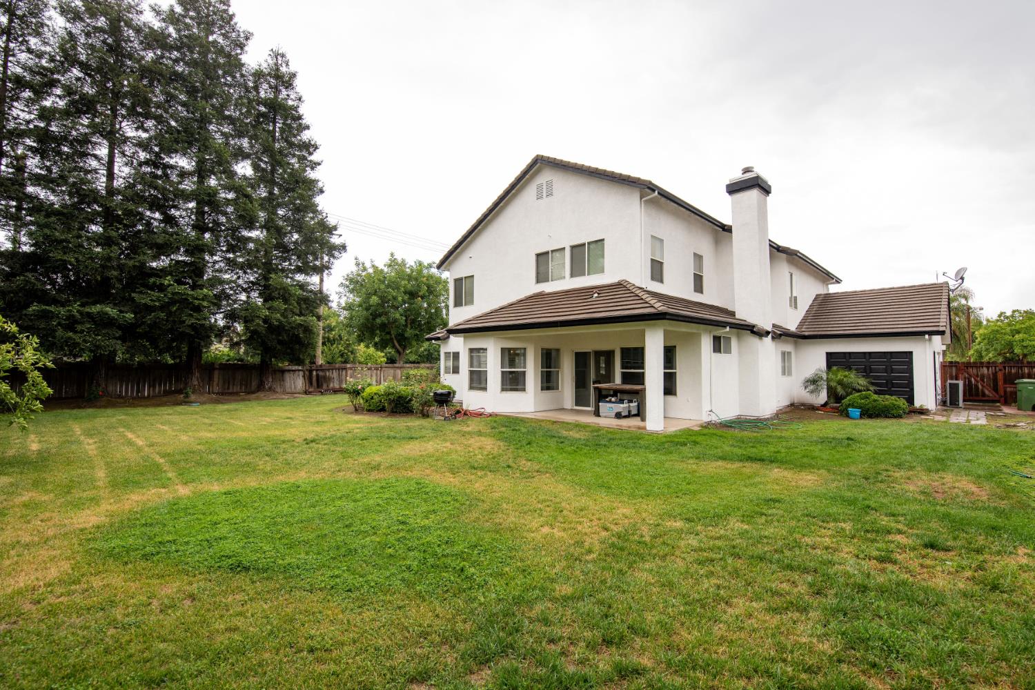 3200 Brookstone Dr, Turlock, CA 95382