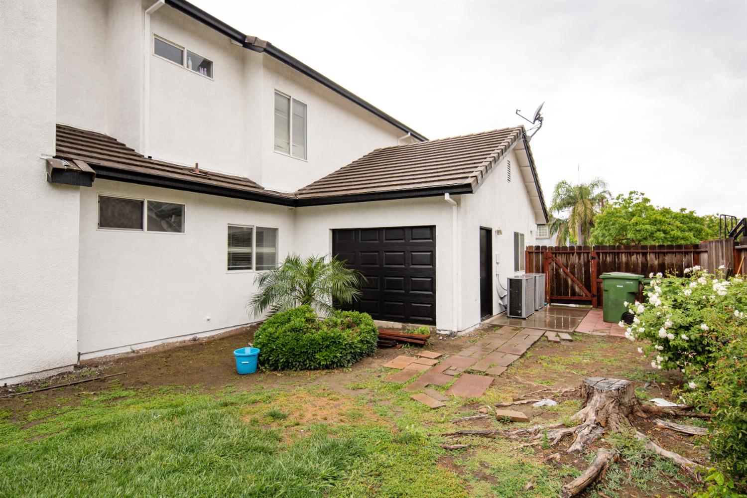 3200 Brookstone Dr, Turlock, CA 95382