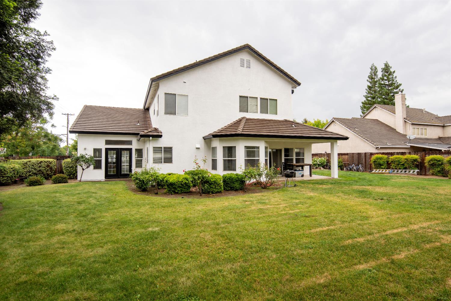 3200 Brookstone Dr, Turlock, CA 95382