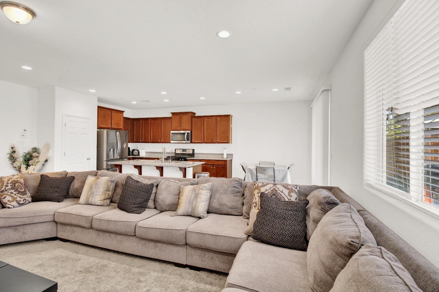 2233 Toby Ct, Modesto, CA 95355