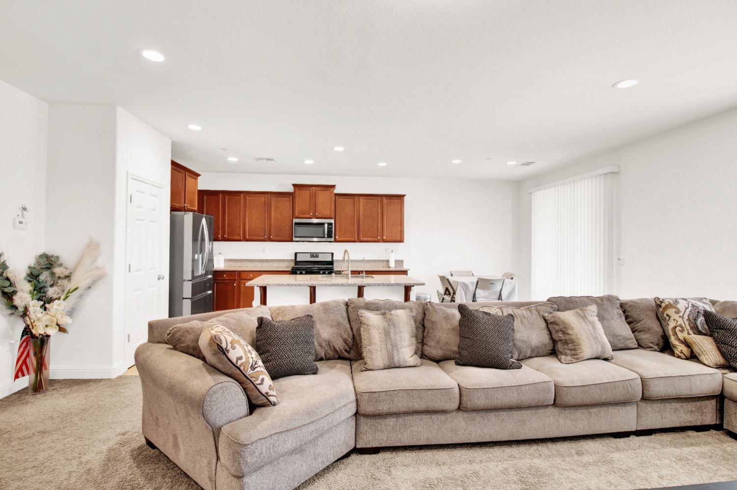 2233 Toby Ct, Modesto, CA 95355