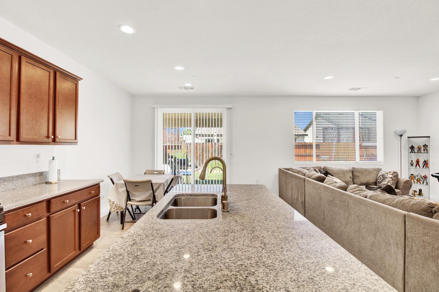2233 Toby Ct, Modesto, CA 95355