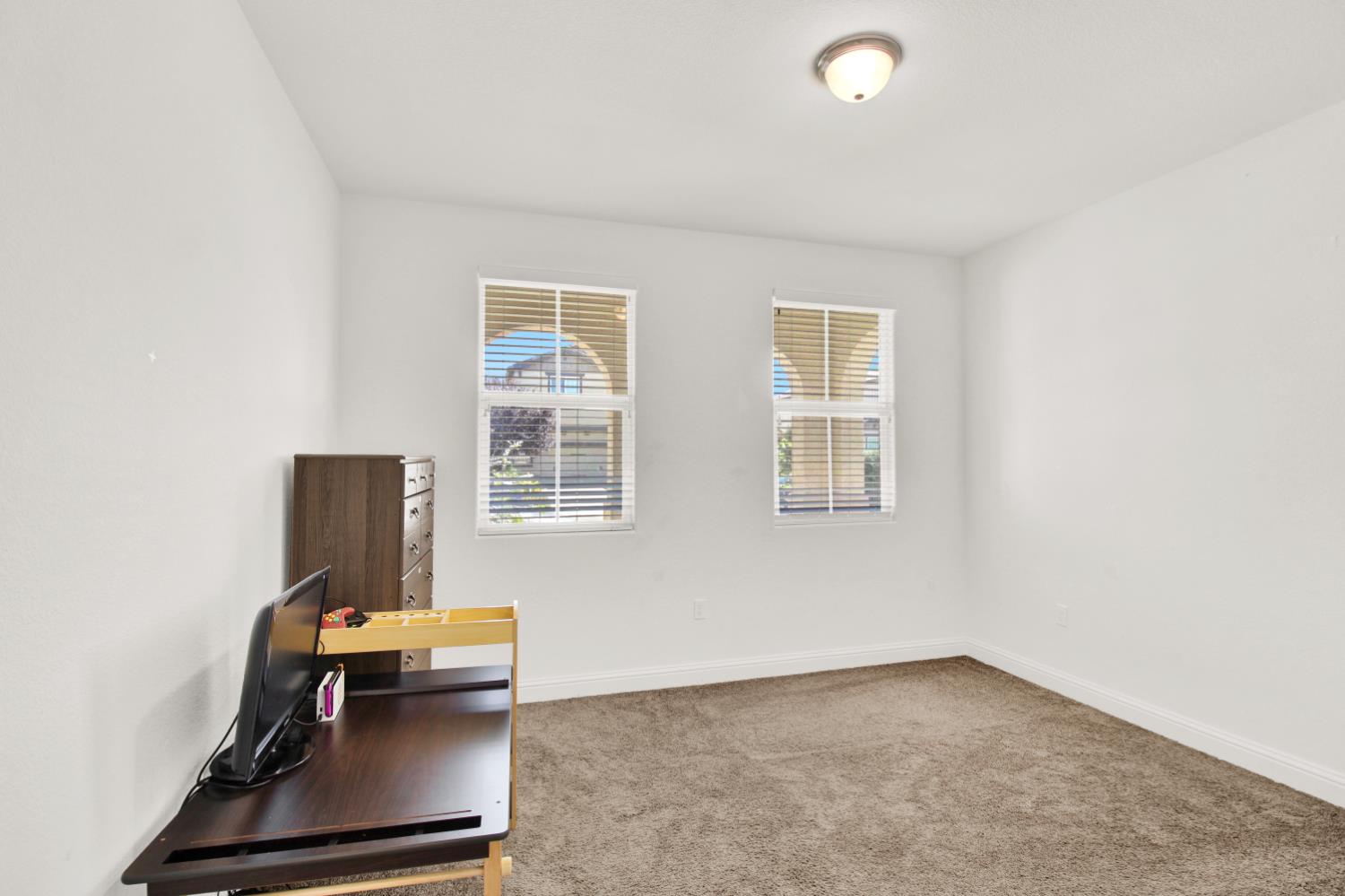 2233 Toby Ct, Modesto, CA 95355