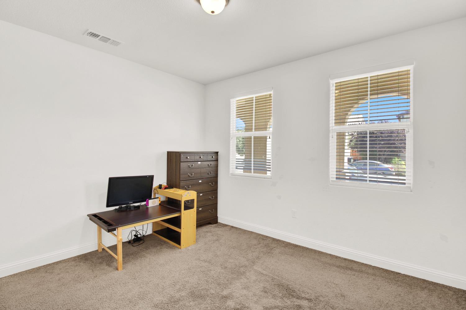 2233 Toby Ct, Modesto, CA 95355