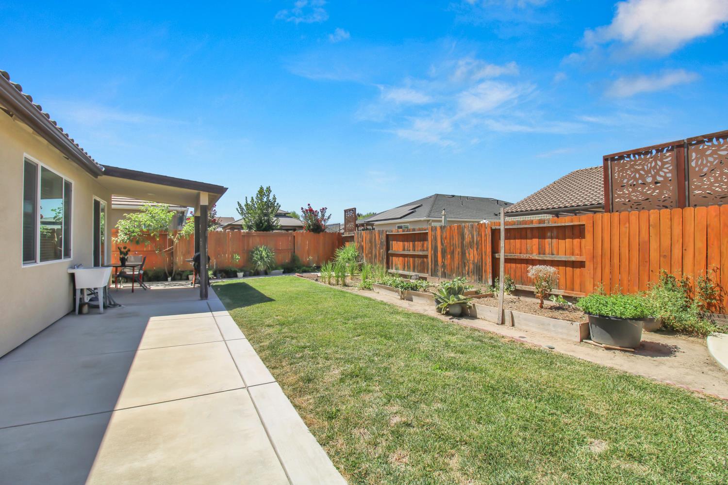 2233 Toby Ct, Modesto, CA 95355
