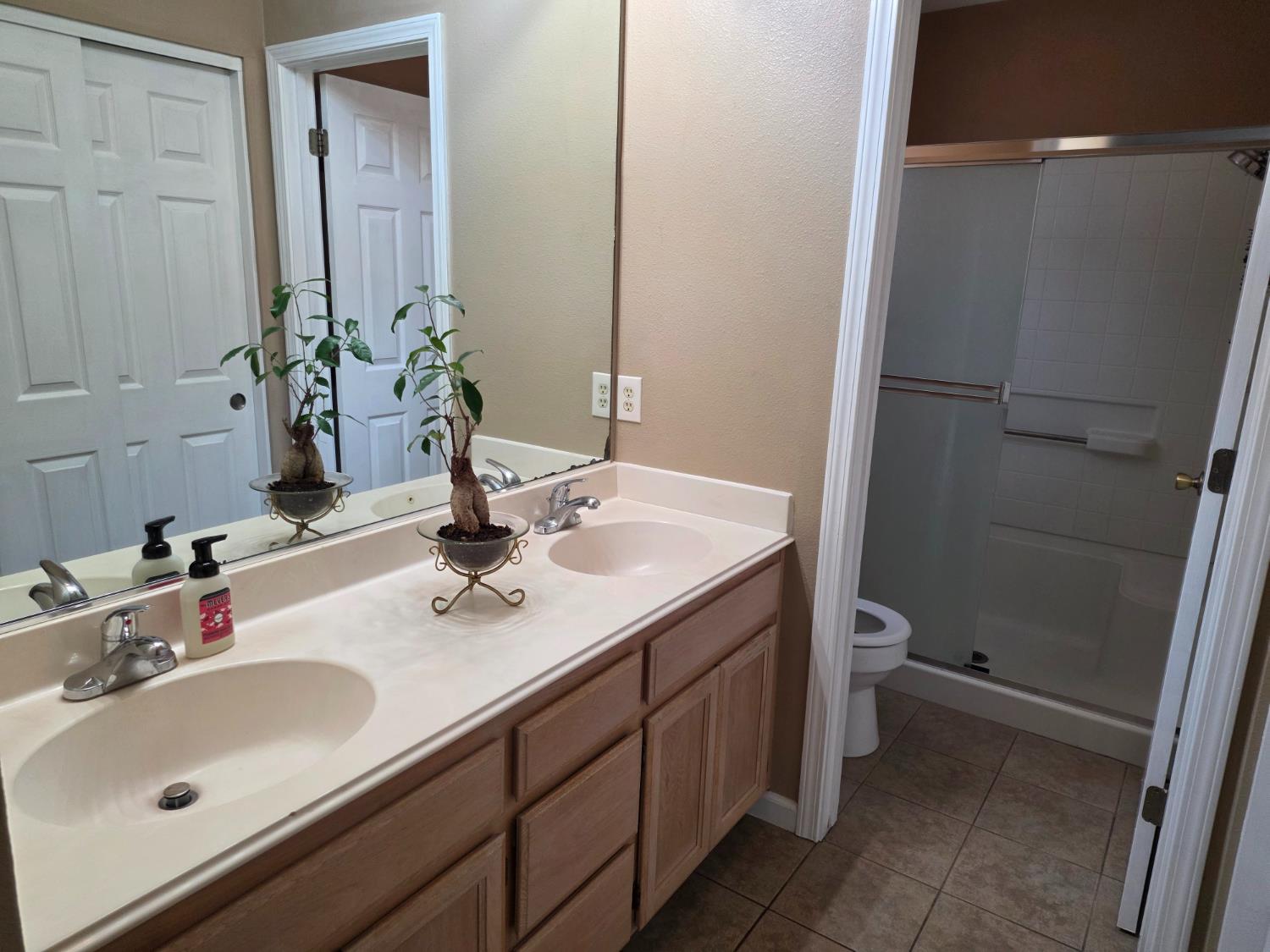 3420 Friar Tuck Way, Modesto, CA 95355