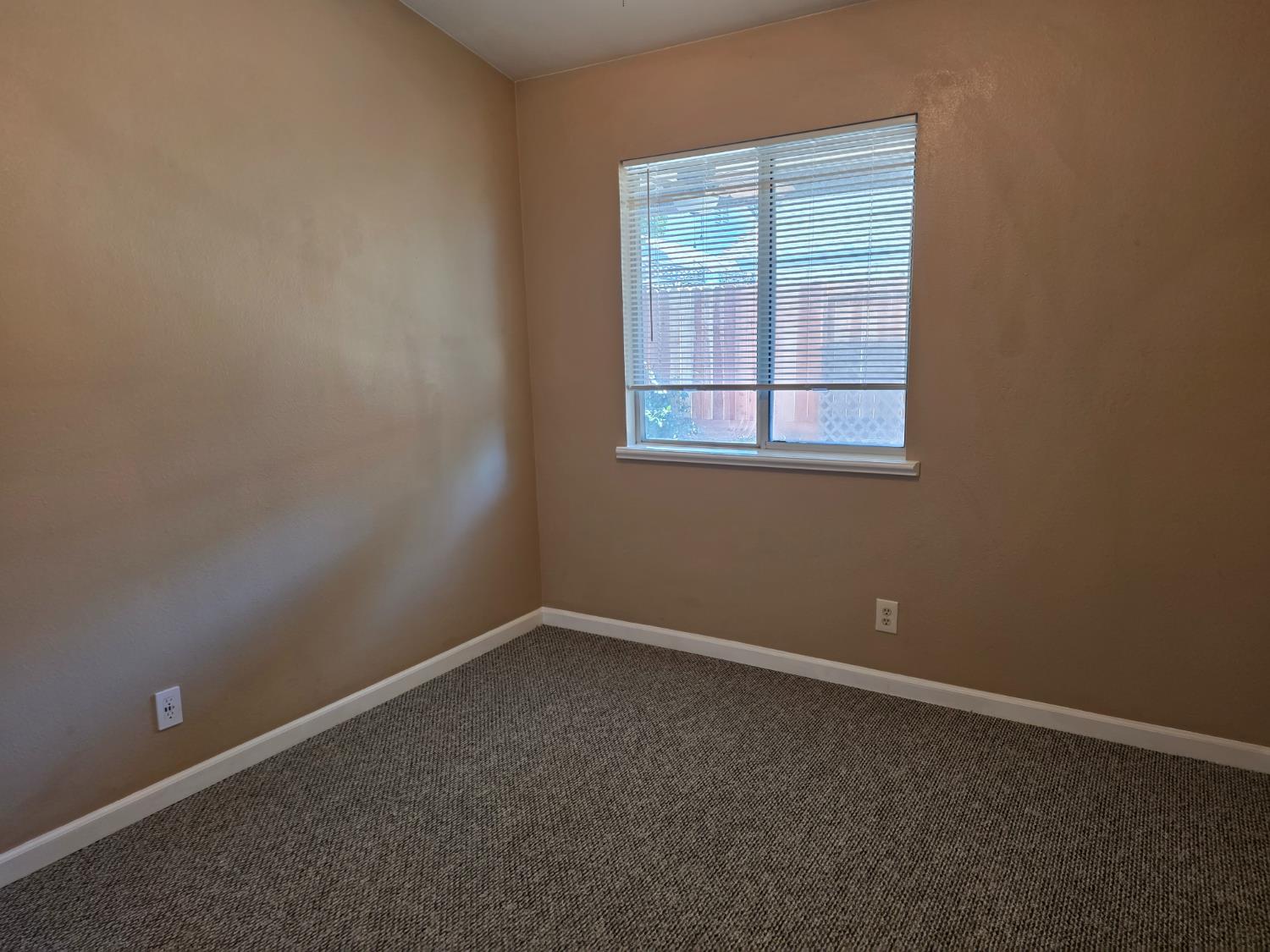 3420 Friar Tuck Way, Modesto, CA 95355