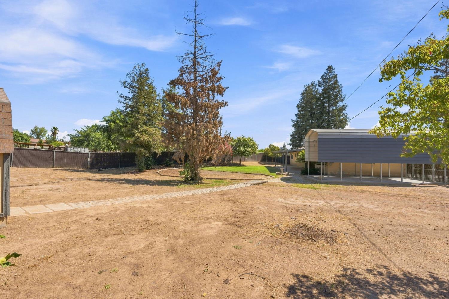 18518 Hanover Dr, Madera, CA 93638