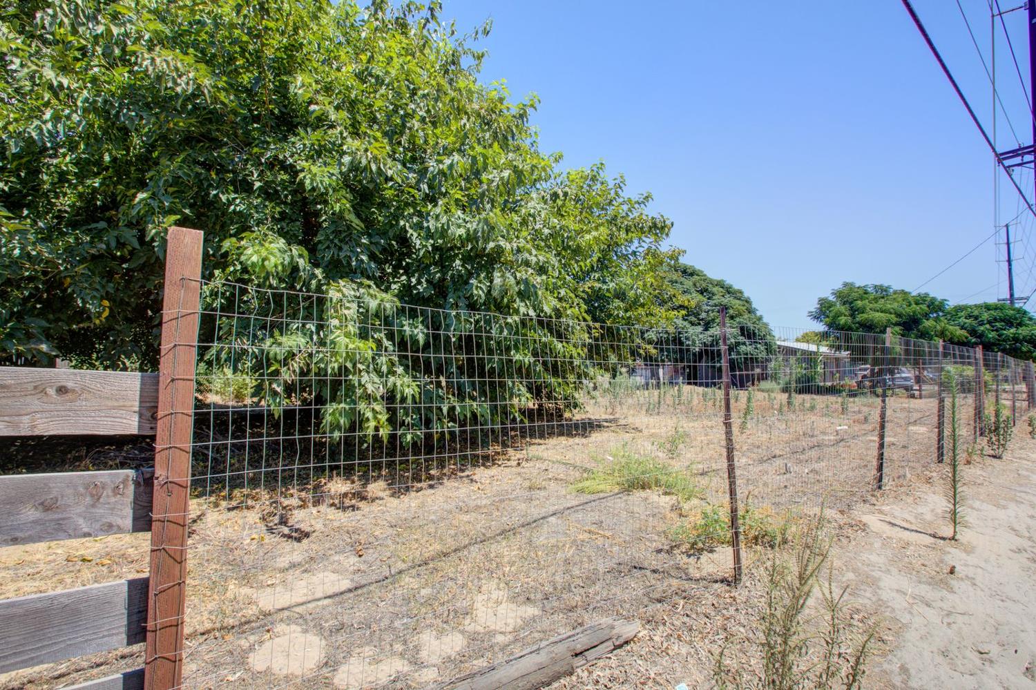 16528 August Ave, Delhi, CA 95315